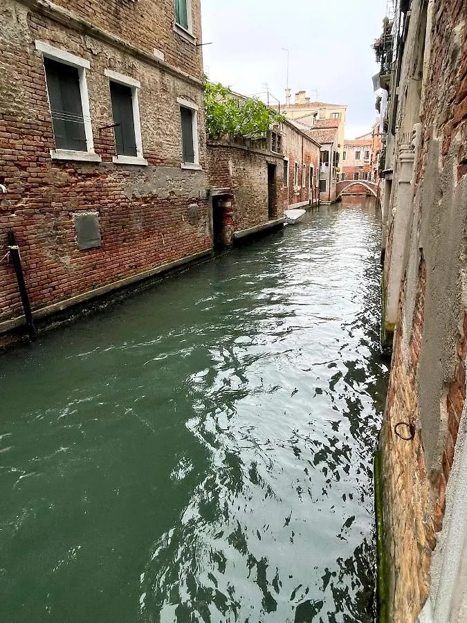 Ca' Dell'Ombra Felice - Canal View Venedik