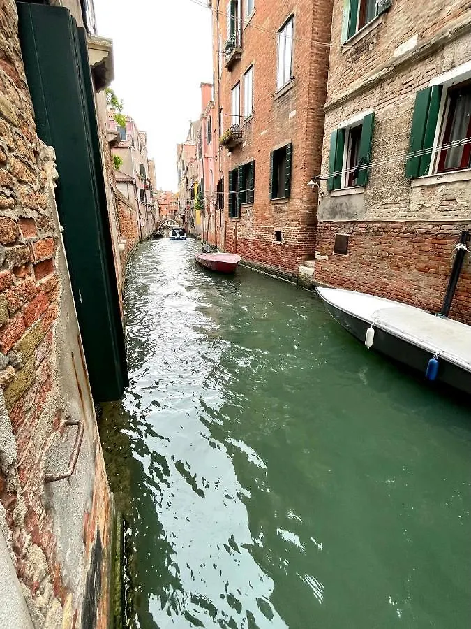Daire Ca' Dell'Ombra Felice - Canal View Venedik